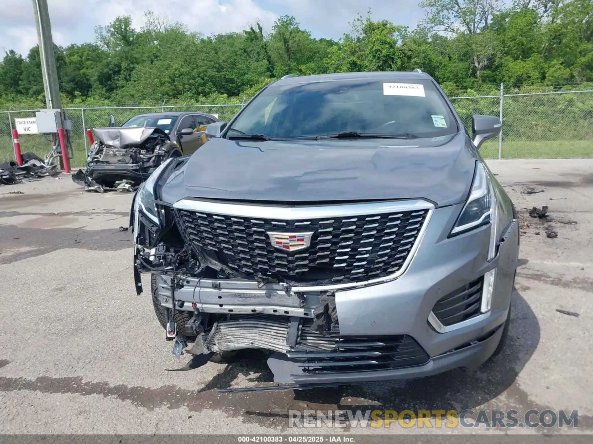 12 Photograph of a damaged car 1GYKNAR48MZ110599 CADILLAC XT5 2021
