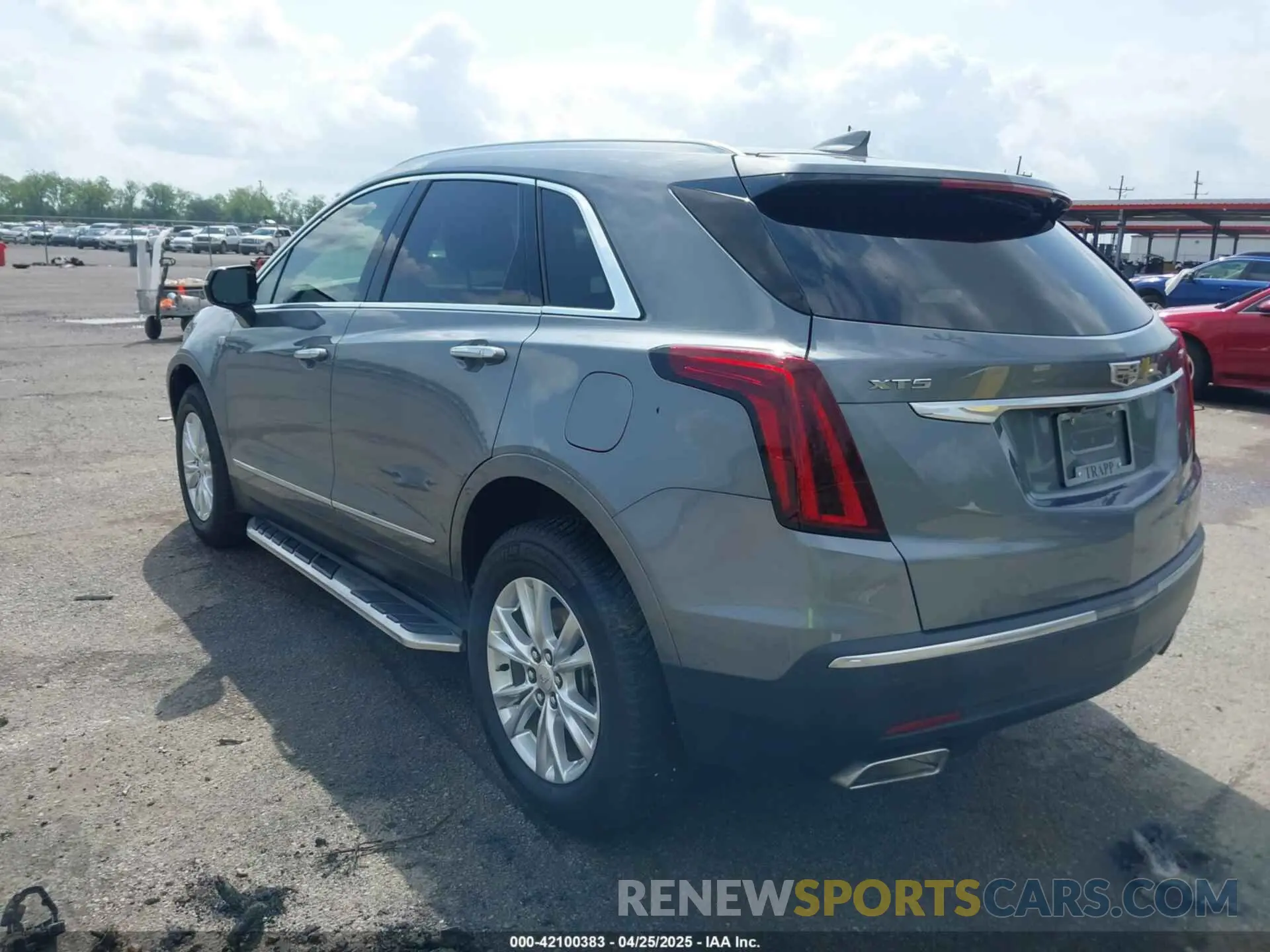 3 Photograph of a damaged car 1GYKNAR48MZ110599 CADILLAC XT5 2021