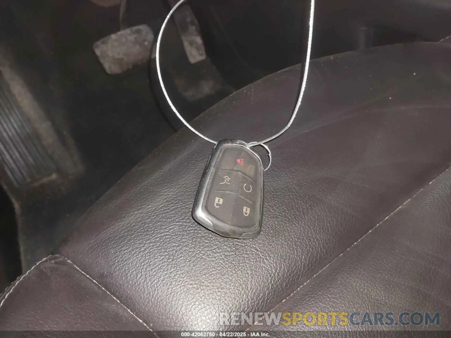 11 Photograph of a damaged car 1GYKNBR42MZ165944 CADILLAC XT5 2021