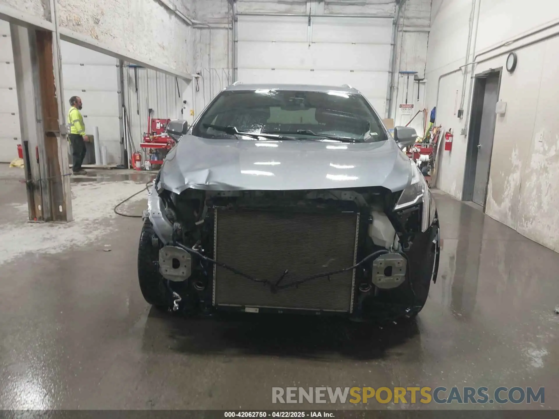 13 Photograph of a damaged car 1GYKNBR42MZ165944 CADILLAC XT5 2021