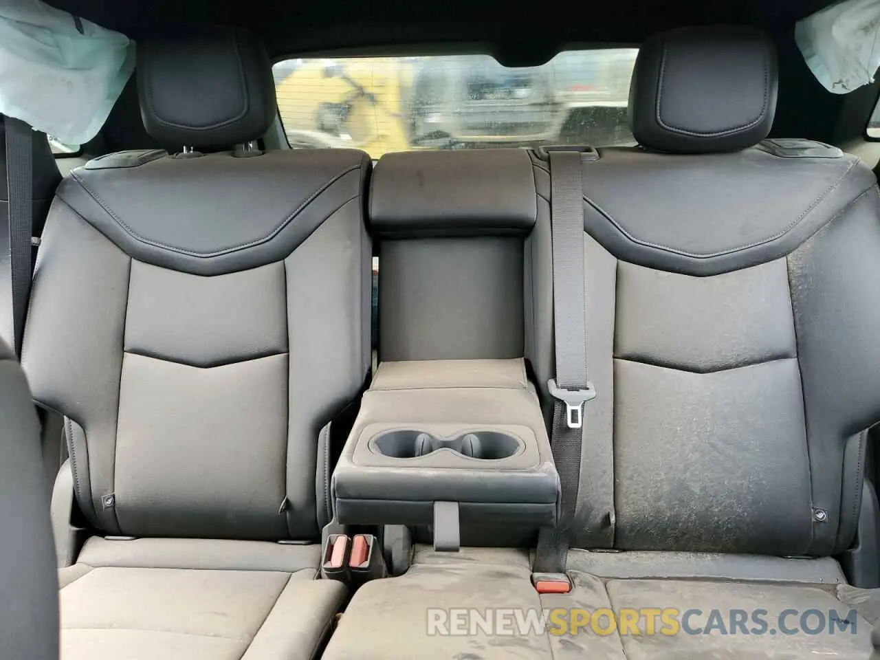 10 Photograph of a damaged car 1GYKNBR4XMZ112957 CADILLAC XT5 2021