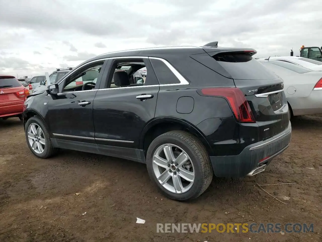 2 Photograph of a damaged car 1GYKNBR4XMZ112957 CADILLAC XT5 2021