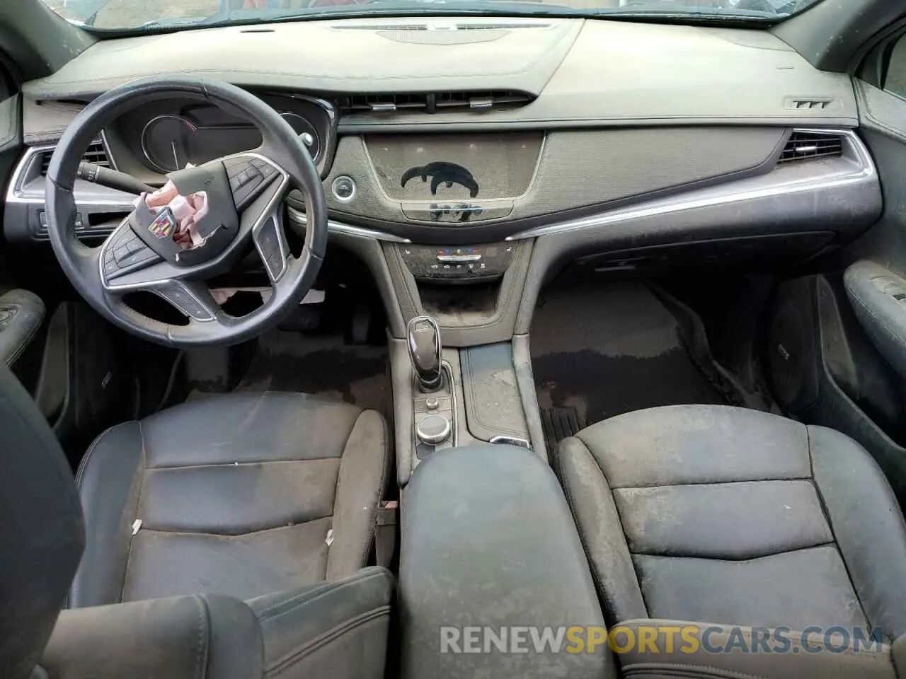 8 Photograph of a damaged car 1GYKNBR4XMZ112957 CADILLAC XT5 2021