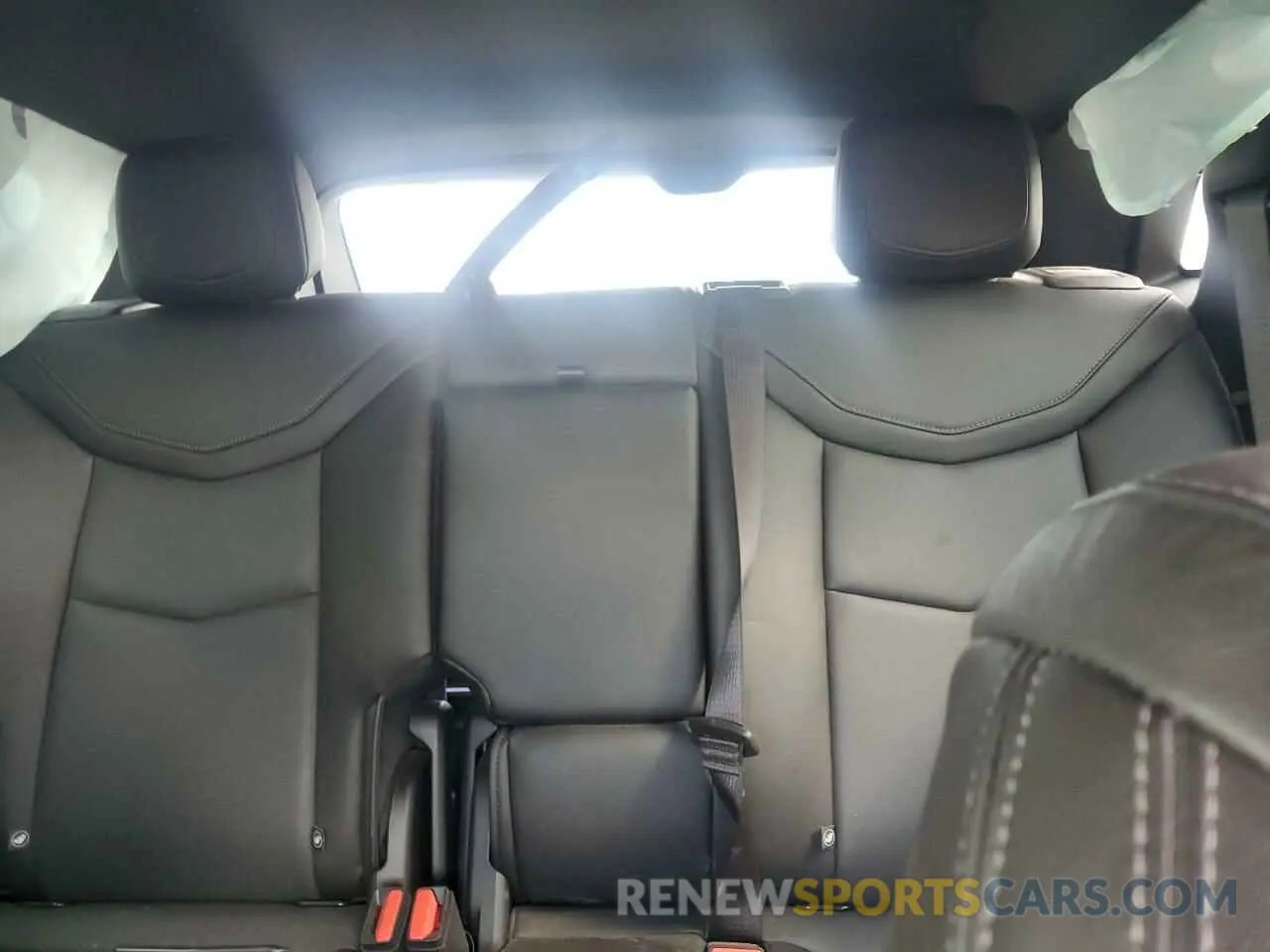 10 Photograph of a damaged car 1GYKNCR41MZ174477 CADILLAC XT5 2021