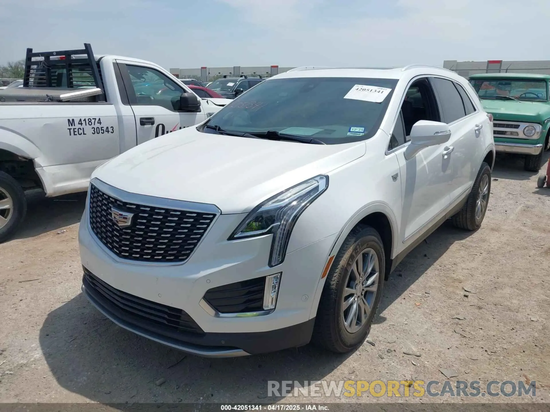 2 Photograph of a damaged car 1GYKNCR42MZ174309 CADILLAC XT5 2021