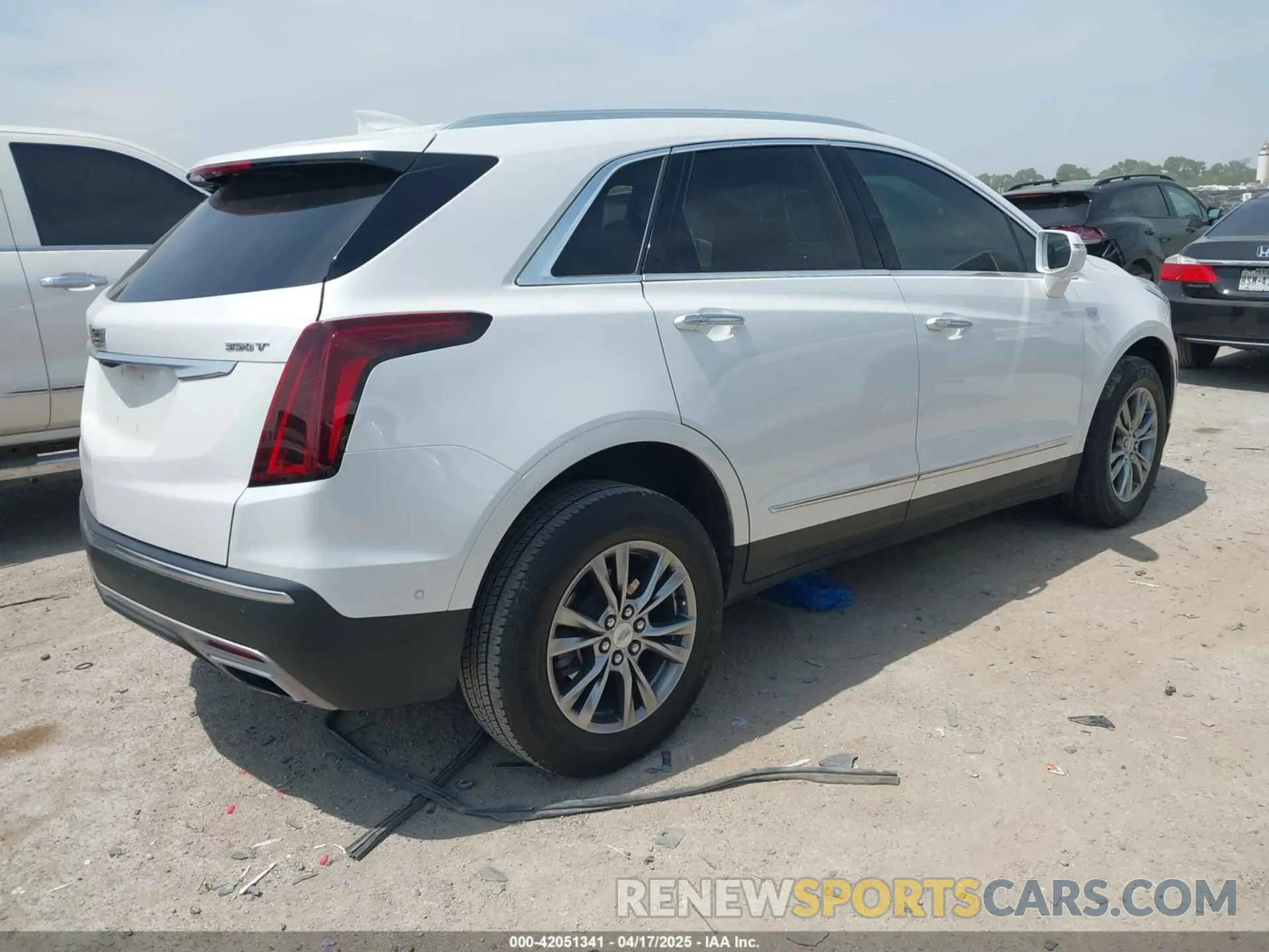 4 Photograph of a damaged car 1GYKNCR42MZ174309 CADILLAC XT5 2021