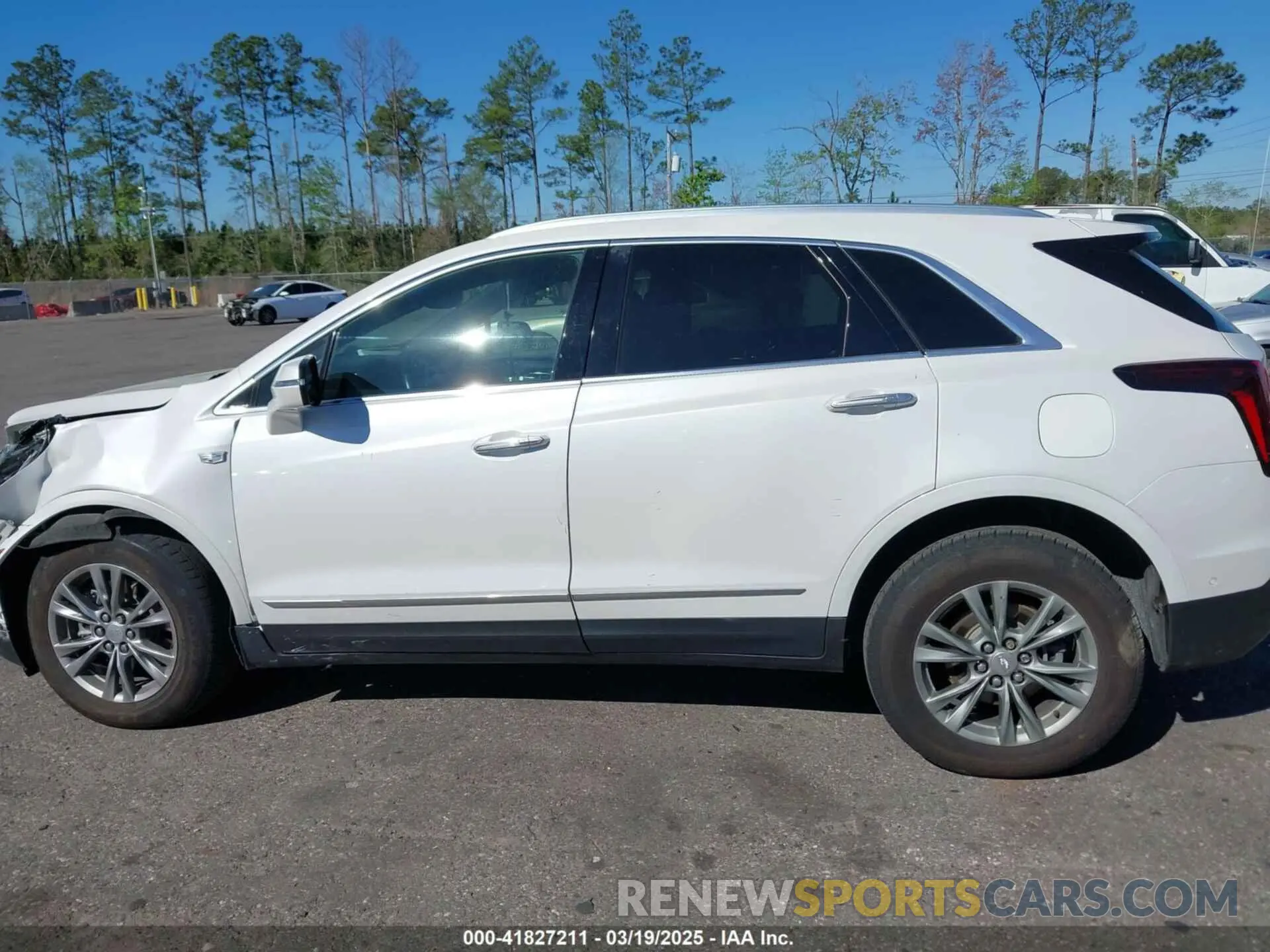 14 Photograph of a damaged car 1GYKNCR48MZ234688 CADILLAC XT5 2021
