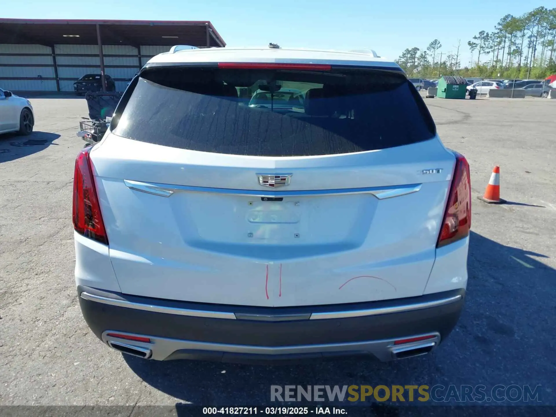 16 Photograph of a damaged car 1GYKNCR48MZ234688 CADILLAC XT5 2021