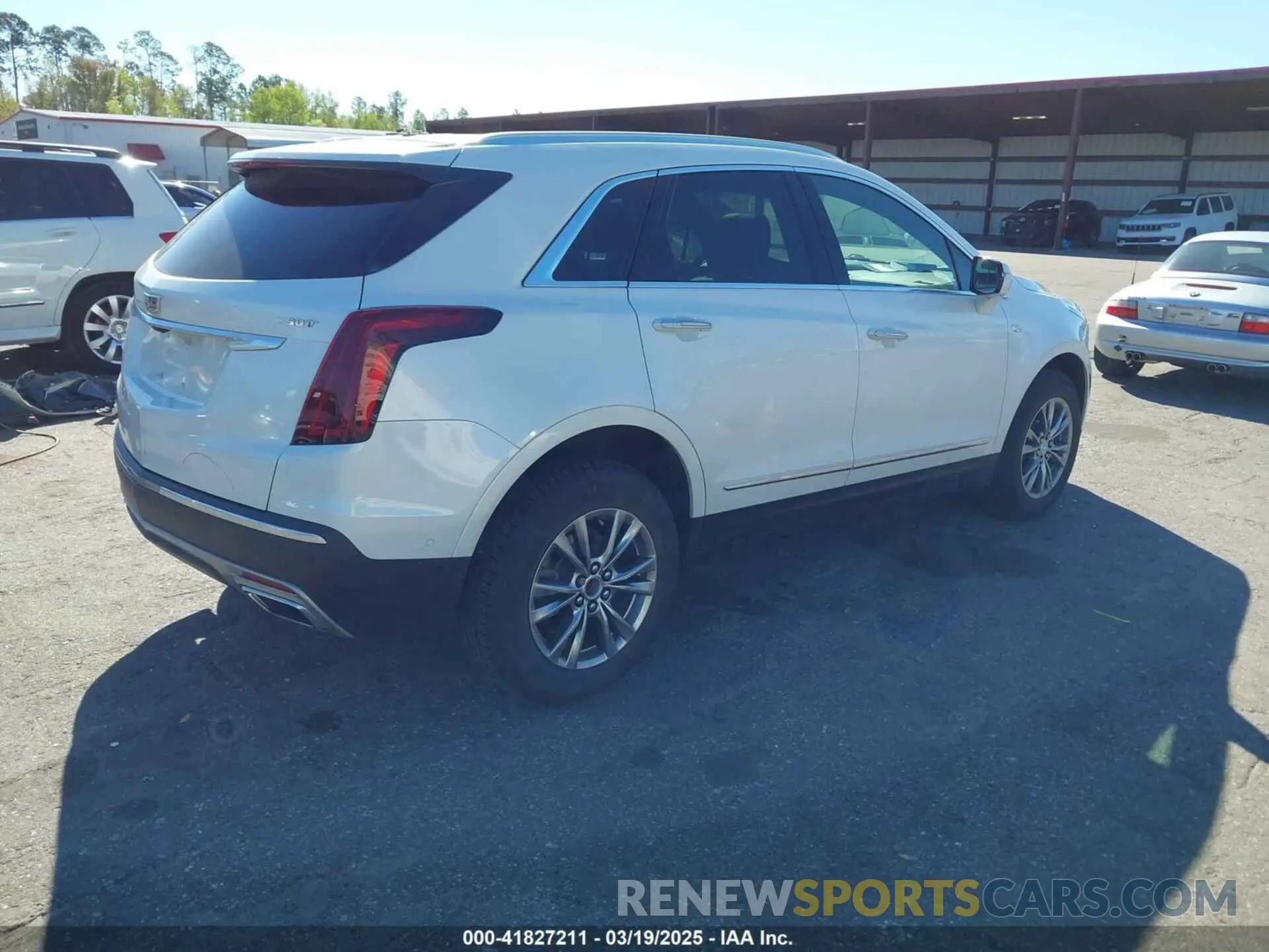 4 Photograph of a damaged car 1GYKNCR48MZ234688 CADILLAC XT5 2021