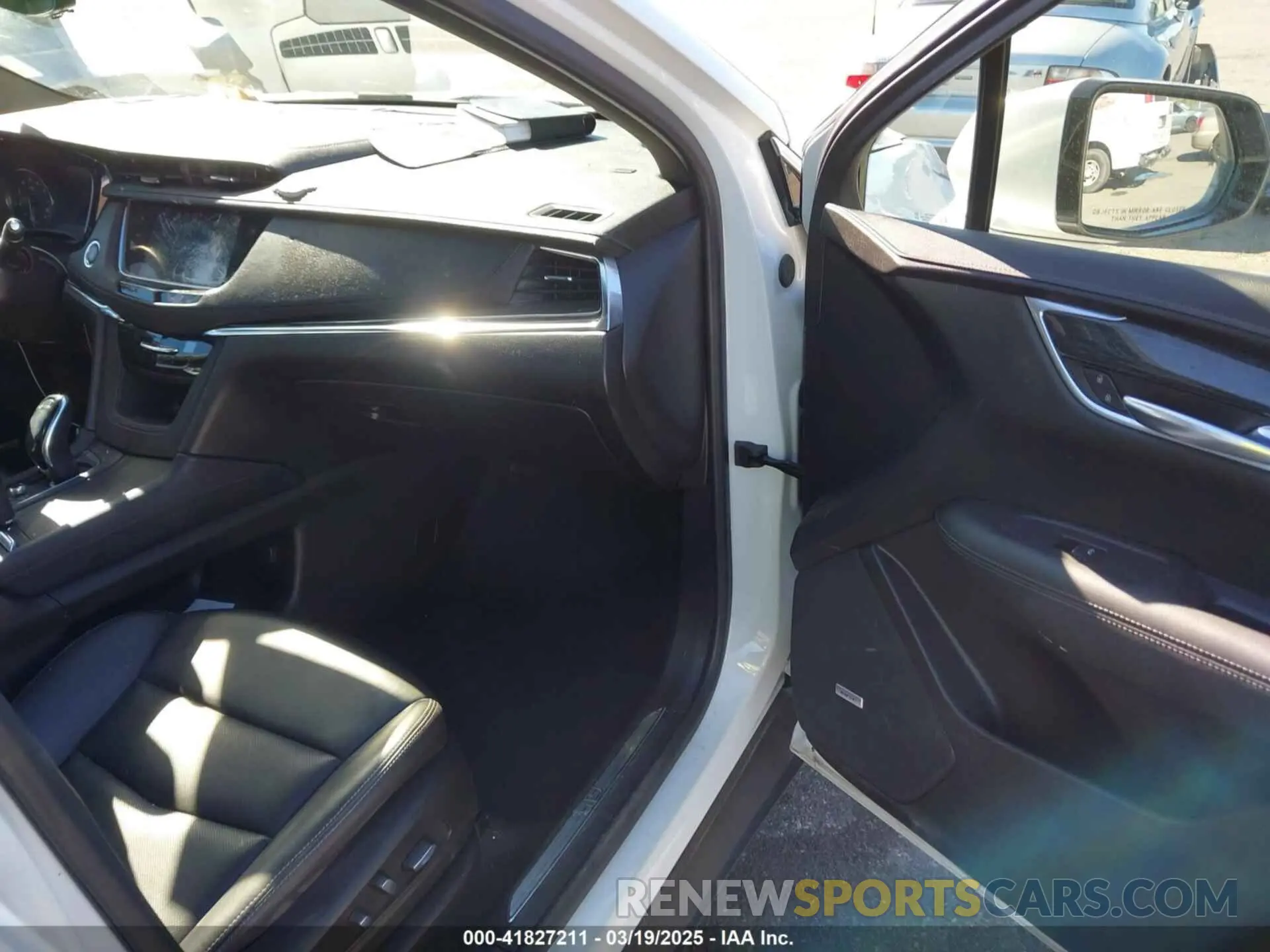 5 Photograph of a damaged car 1GYKNCR48MZ234688 CADILLAC XT5 2021