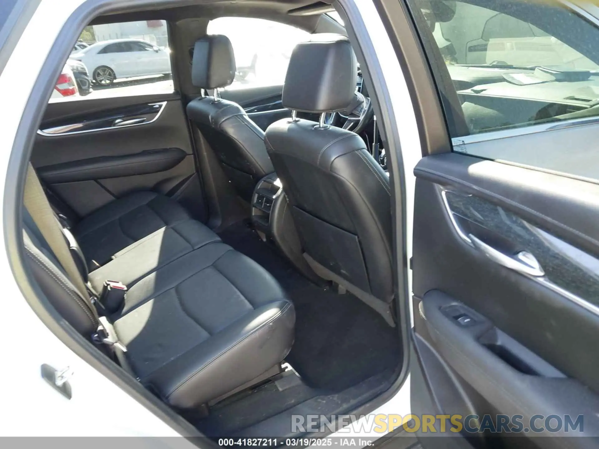 8 Photograph of a damaged car 1GYKNCR48MZ234688 CADILLAC XT5 2021