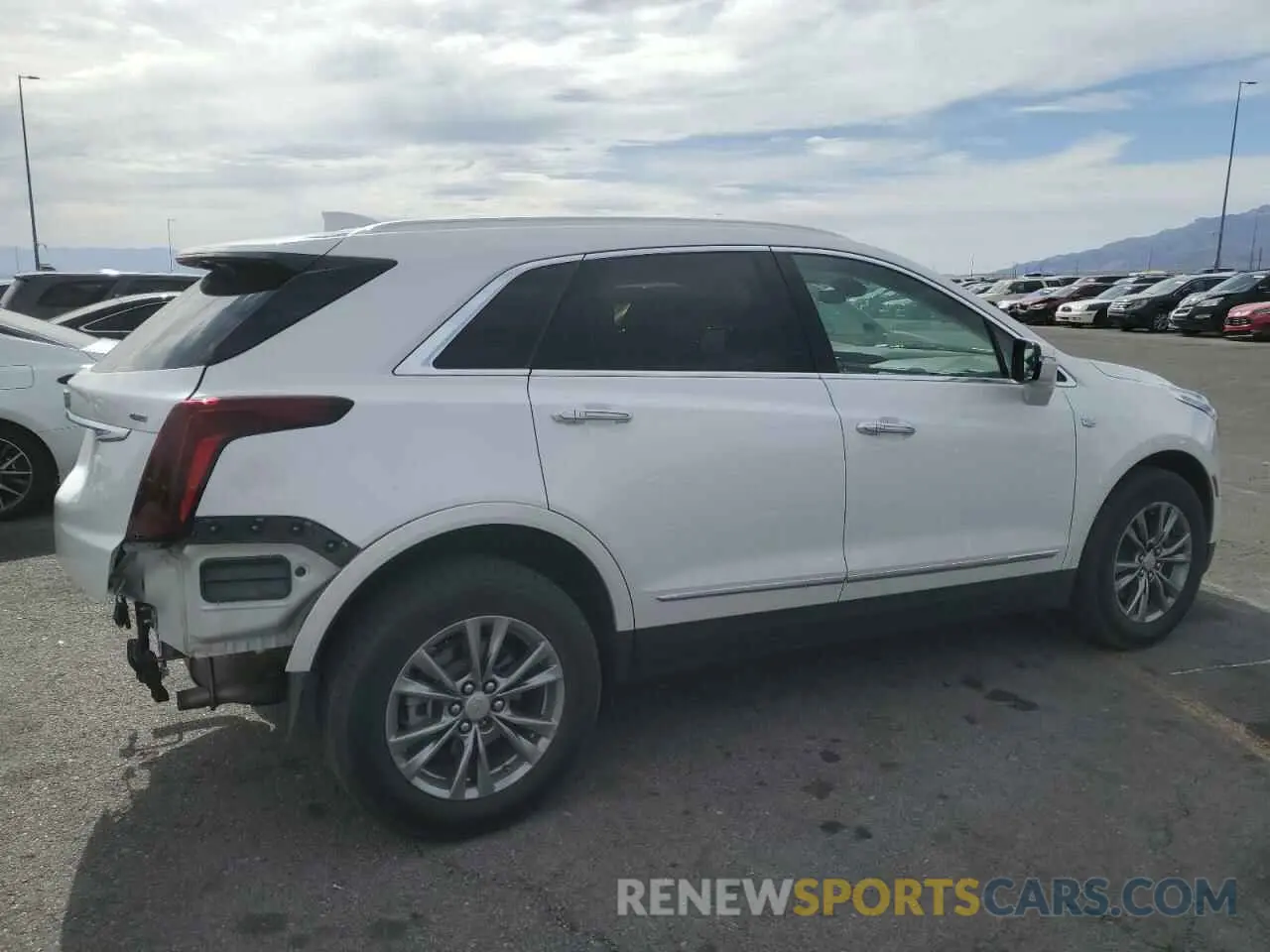 3 Photograph of a damaged car 1GYKNCRS0MZ110560 CADILLAC XT5 2021