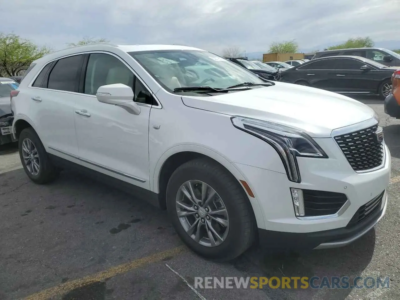 4 Photograph of a damaged car 1GYKNCRS0MZ110560 CADILLAC XT5 2021