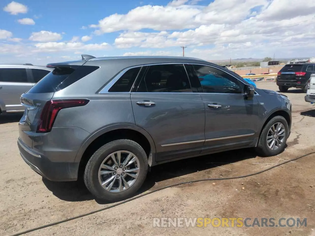 3 Photograph of a damaged car 1GYKNCRS1MZ106839 CADILLAC XT5 2021