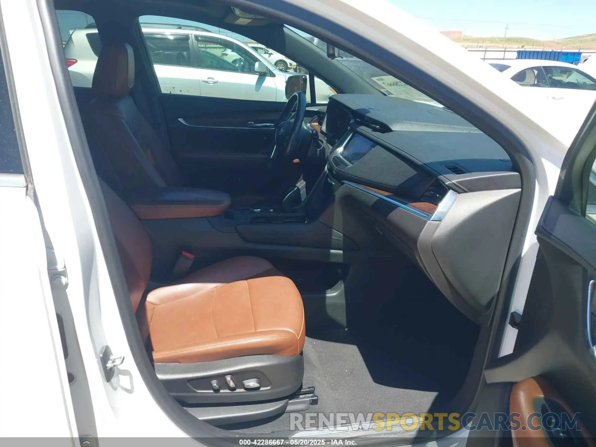 5 Photograph of a damaged car 1GYKNCRS1MZ129036 CADILLAC XT5 2021