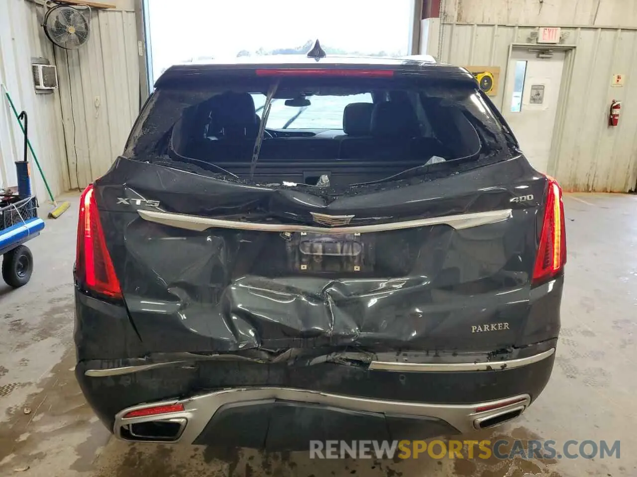 6 Photograph of a damaged car 1GYKNCRS8MZ136937 CADILLAC XT5 2021