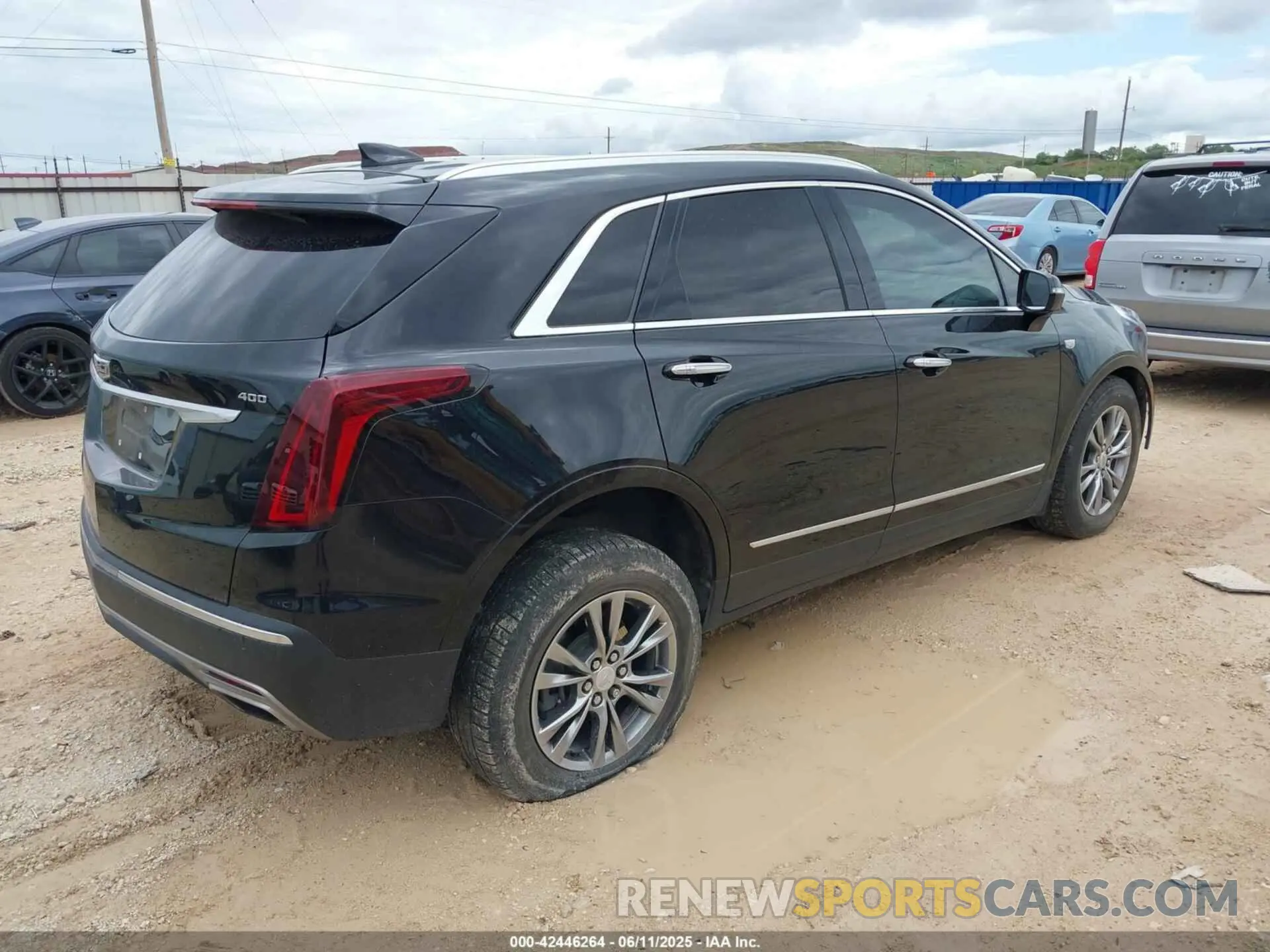 4 Photograph of a damaged car 1GYKNCRS8MZ233474 CADILLAC XT5 2021