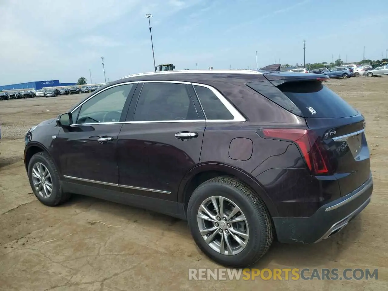 2 Photograph of a damaged car 1GYKNCRS9MZ217560 CADILLAC XT5 2021