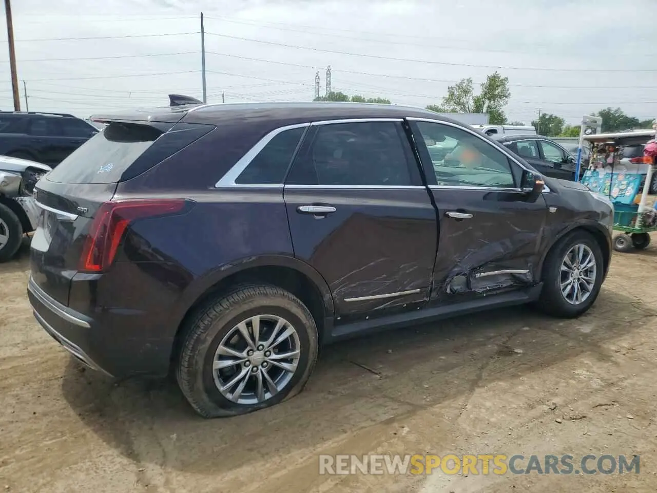 3 Photograph of a damaged car 1GYKNCRS9MZ217560 CADILLAC XT5 2021