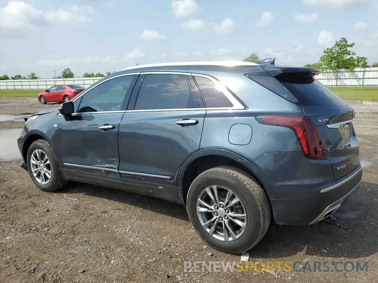 2 Photograph of a damaged car 1GYKNCRSXMZ118083 CADILLAC XT5 2021