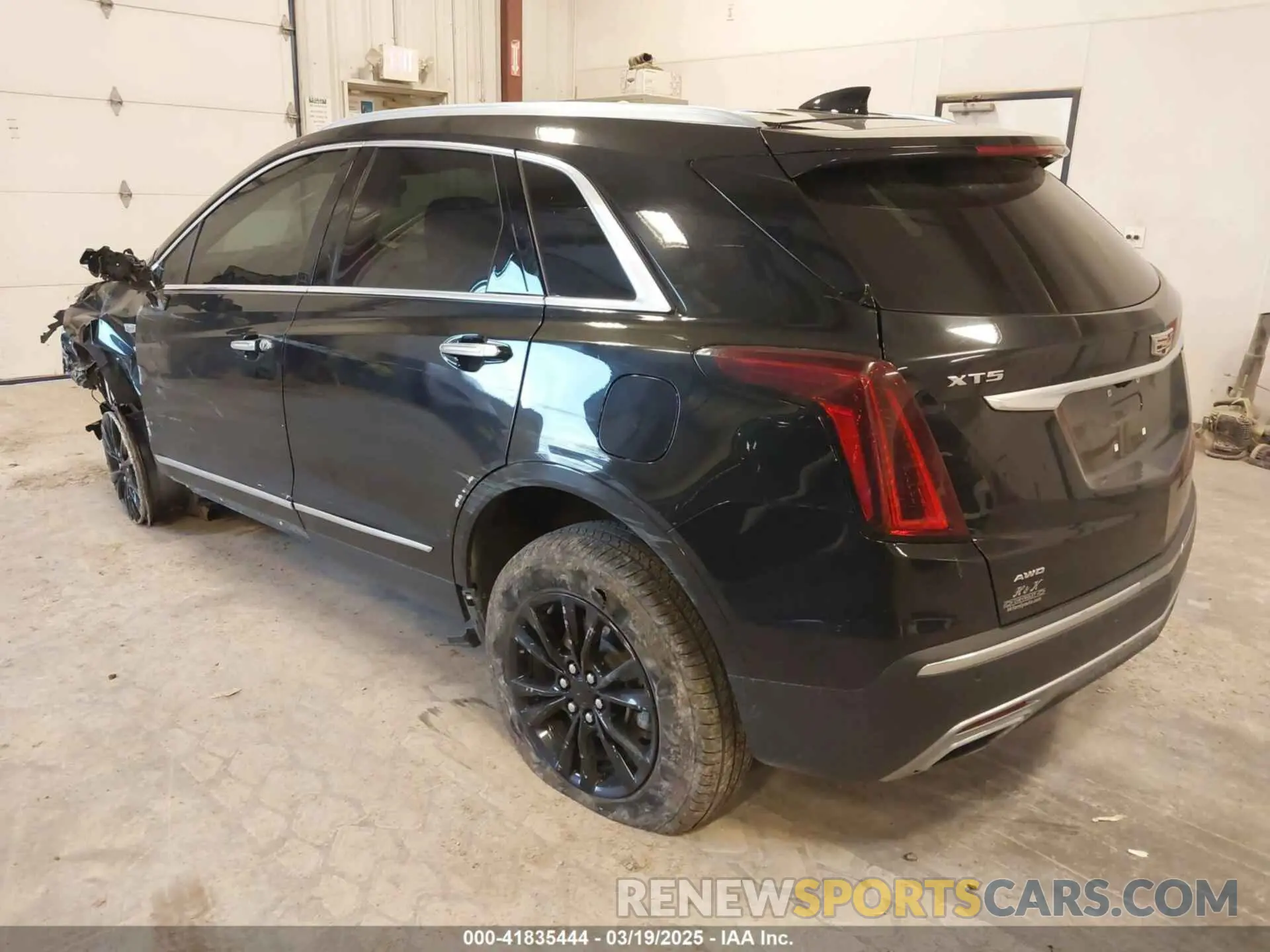 3 Photograph of a damaged car 1GYKNDR41MZ129884 CADILLAC XT5 2021