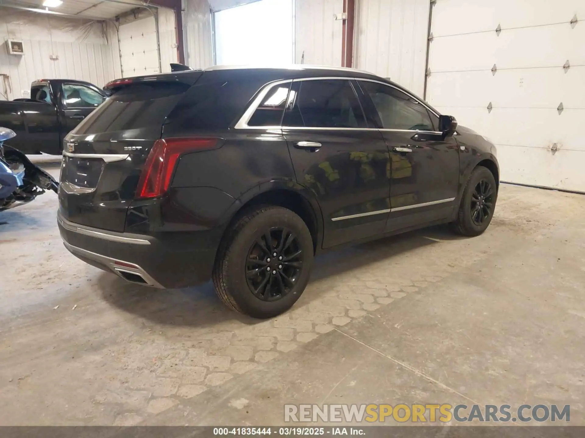 4 Photograph of a damaged car 1GYKNDR41MZ129884 CADILLAC XT5 2021