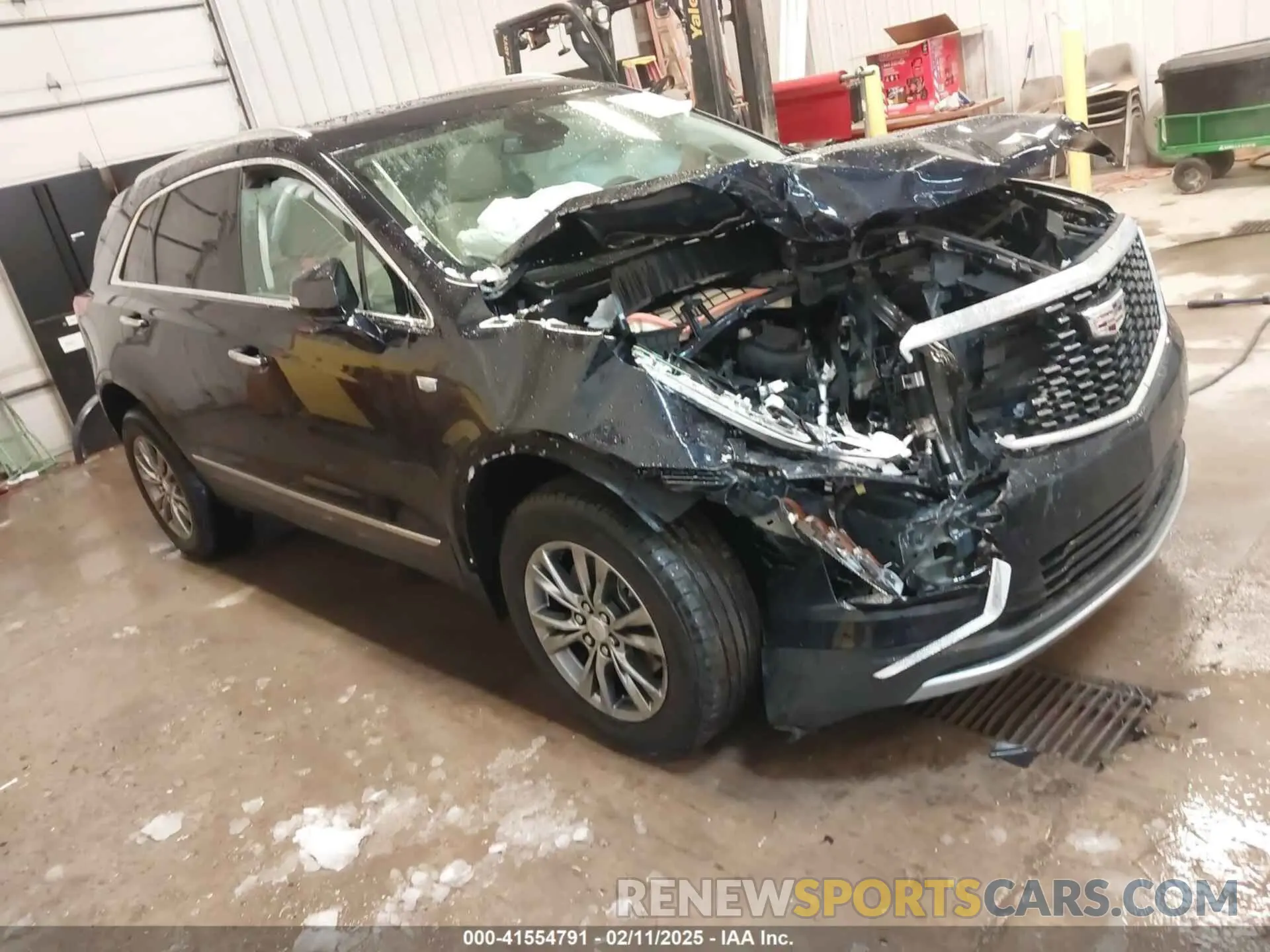 1 Photograph of a damaged car 1GYKNDR41MZ156521 CADILLAC XT5 2021