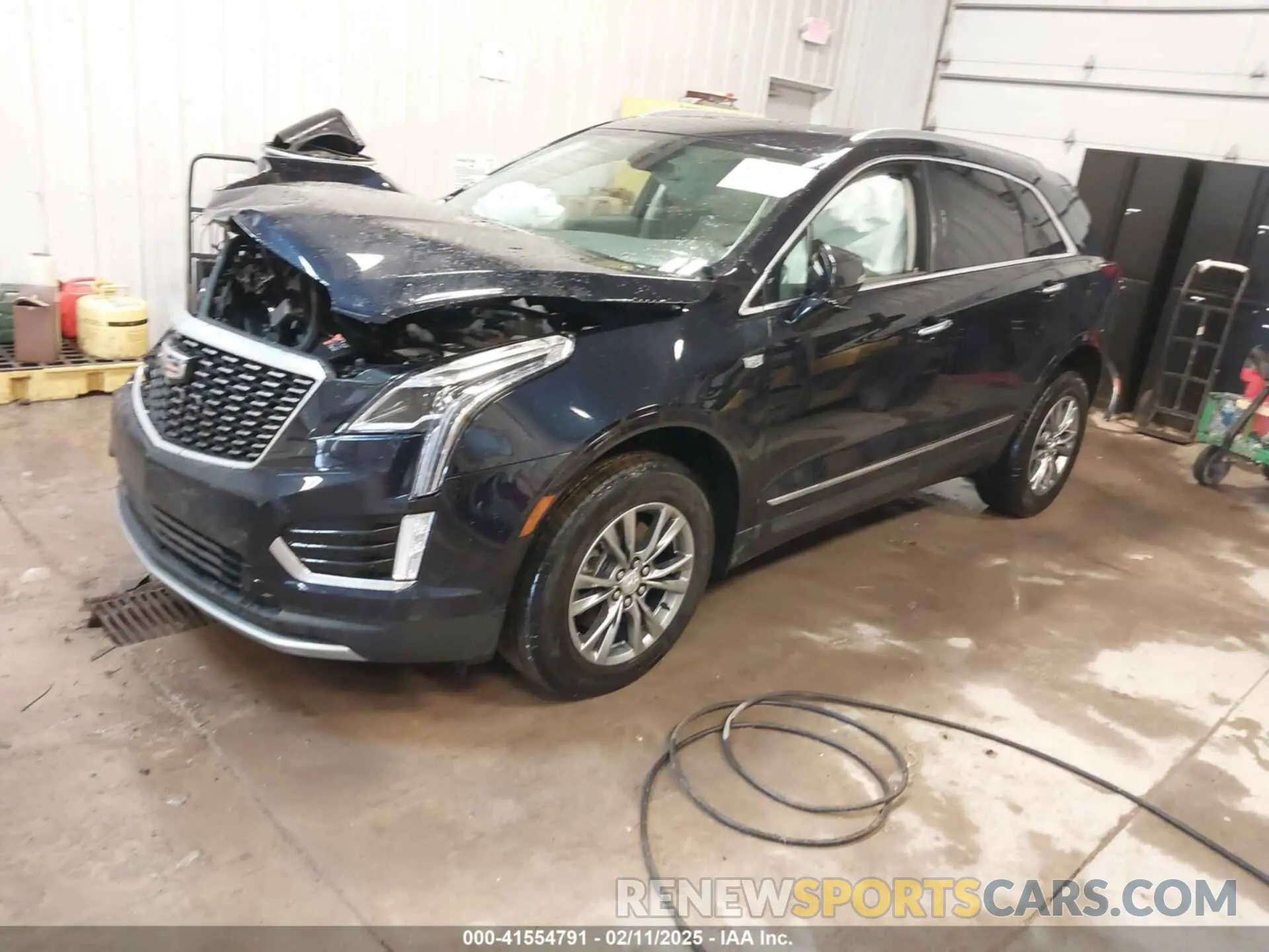 2 Photograph of a damaged car 1GYKNDR41MZ156521 CADILLAC XT5 2021