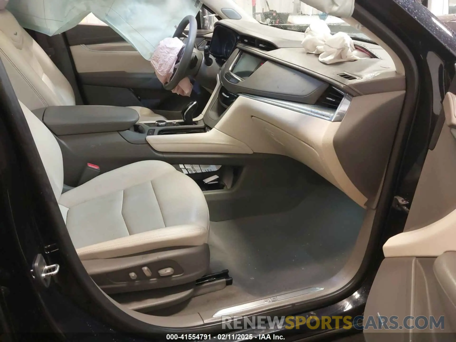 5 Photograph of a damaged car 1GYKNDR41MZ156521 CADILLAC XT5 2021