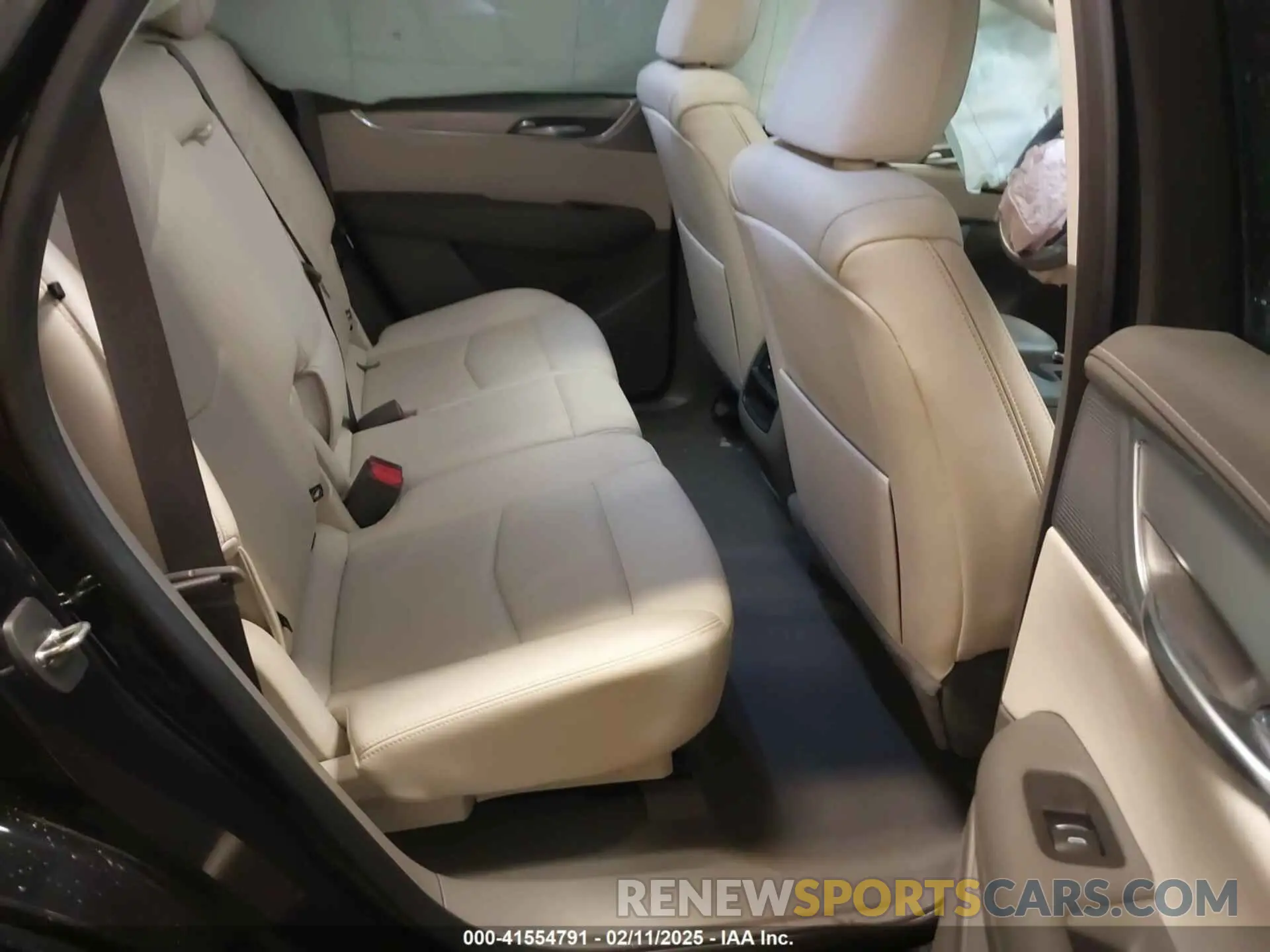 8 Photograph of a damaged car 1GYKNDR41MZ156521 CADILLAC XT5 2021