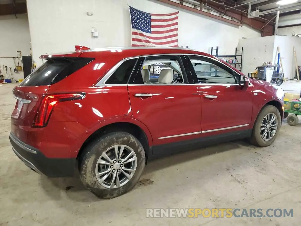 3 Photograph of a damaged car 1GYKNDR46MZ121487 CADILLAC XT5 2021
