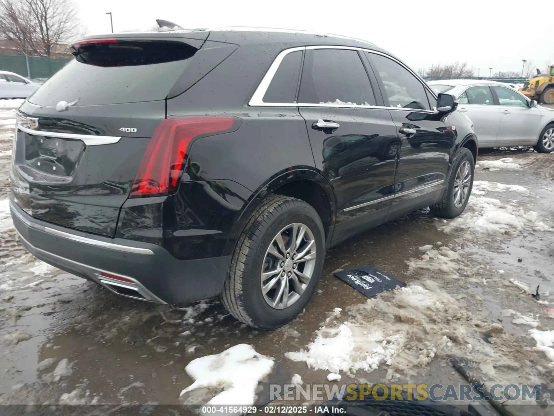 4 Photograph of a damaged car 1GYKNDRS0MZ220904 CADILLAC XT5 2021