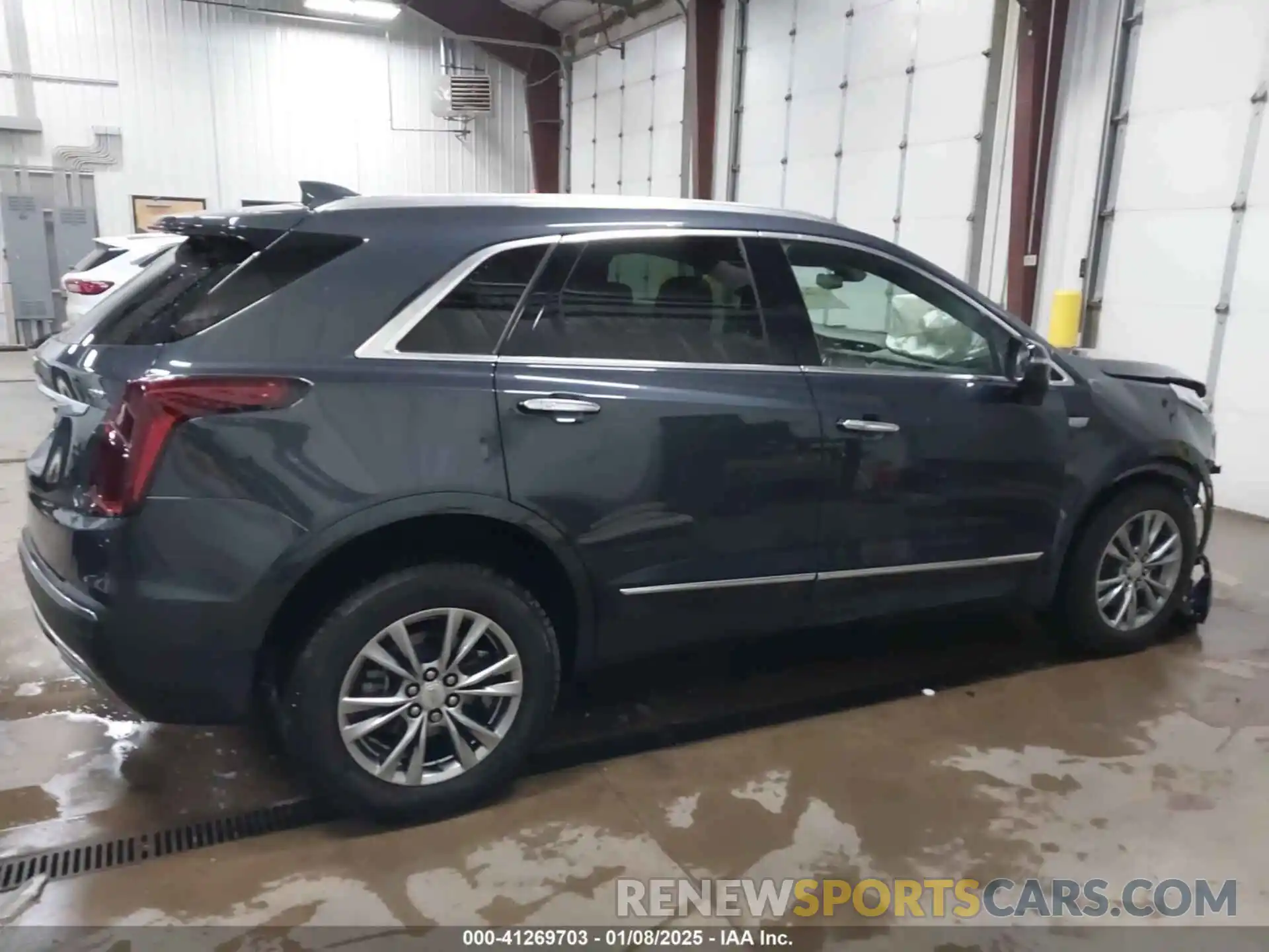 13 Photograph of a damaged car 1GYKNDRS1MZ148806 CADILLAC XT5 2021