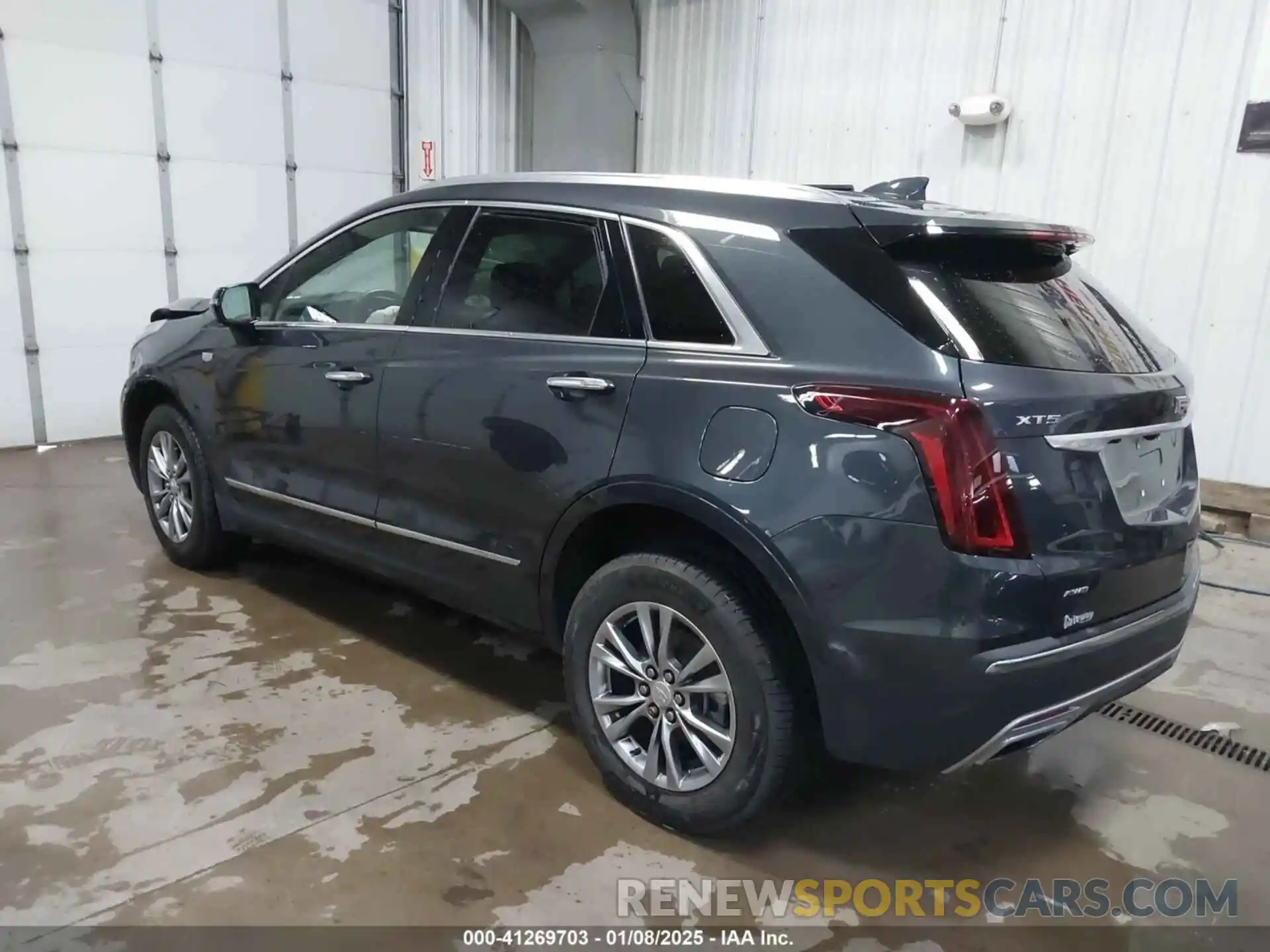 3 Photograph of a damaged car 1GYKNDRS1MZ148806 CADILLAC XT5 2021