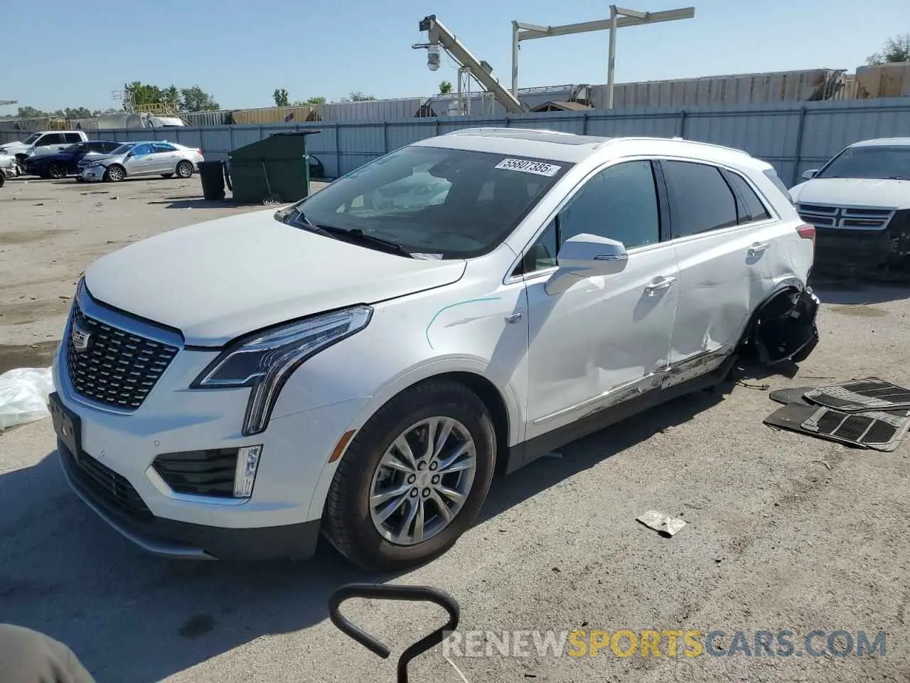 1 Photograph of a damaged car 1GYKNDRS2MZ220256 CADILLAC XT5 2021