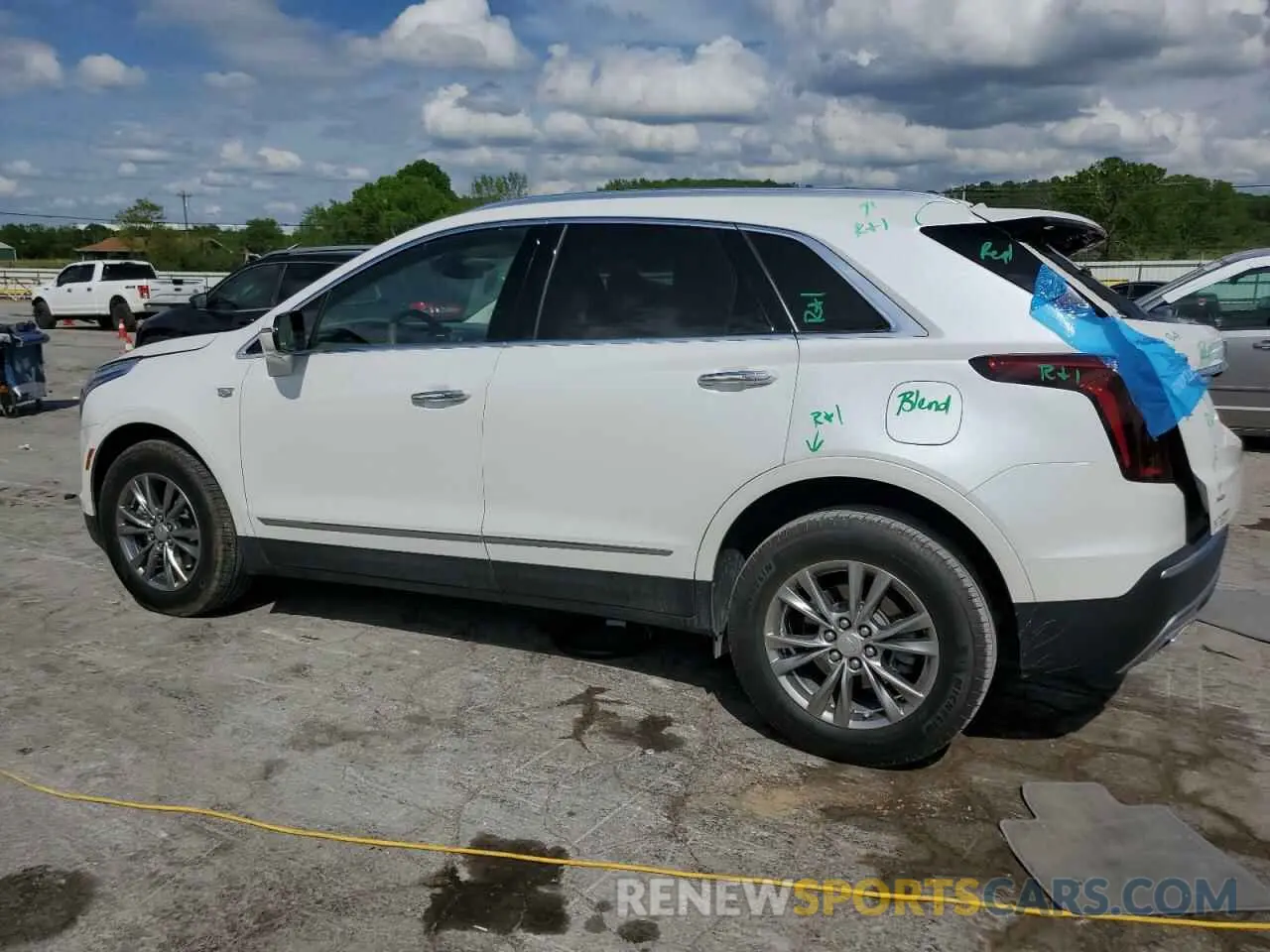2 Photograph of a damaged car 1GYKNDRS4MZ168399 CADILLAC XT5 2021