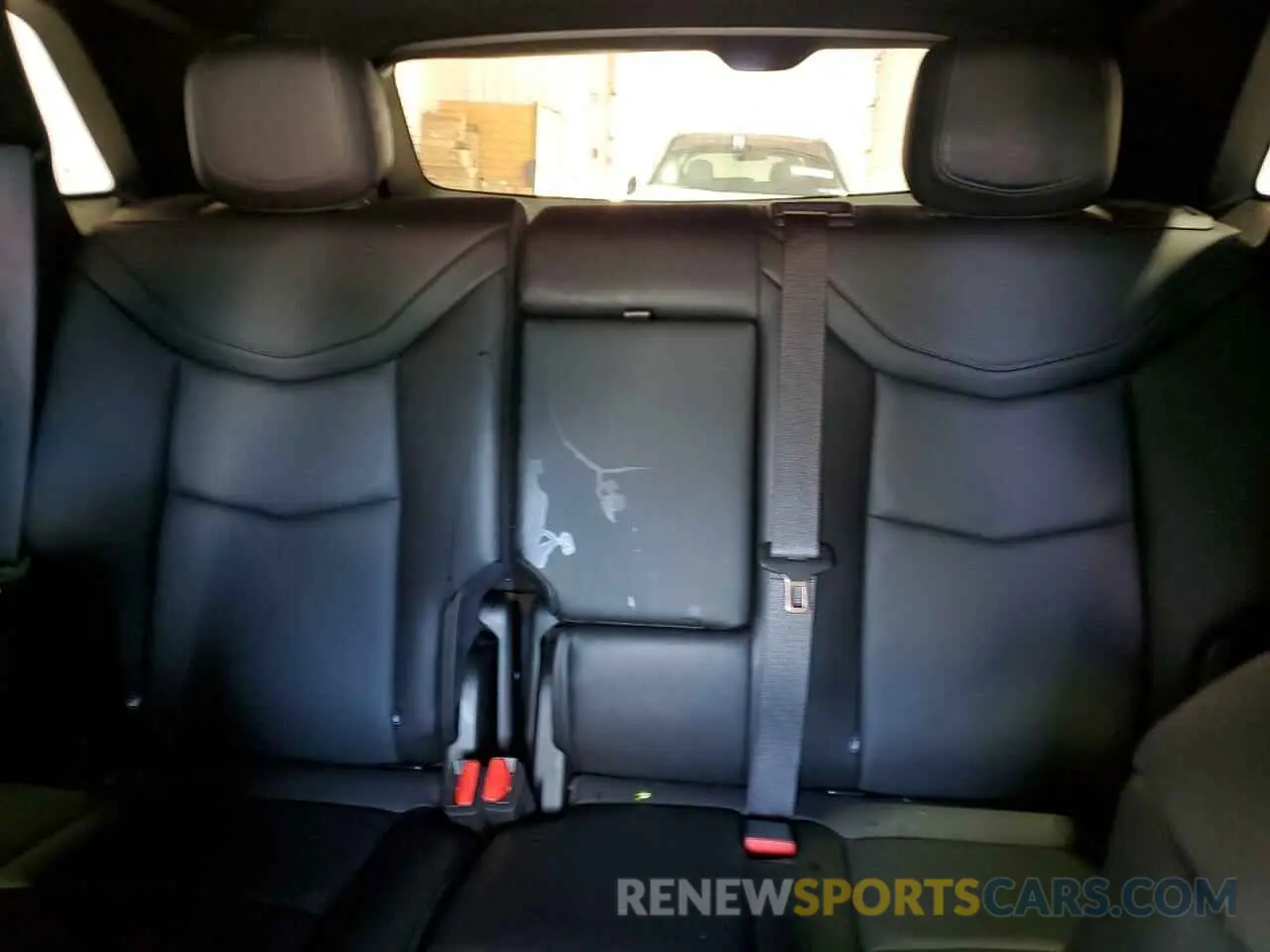 10 Photograph of a damaged car 1GYKNDRS6MZ137347 CADILLAC XT5 2021