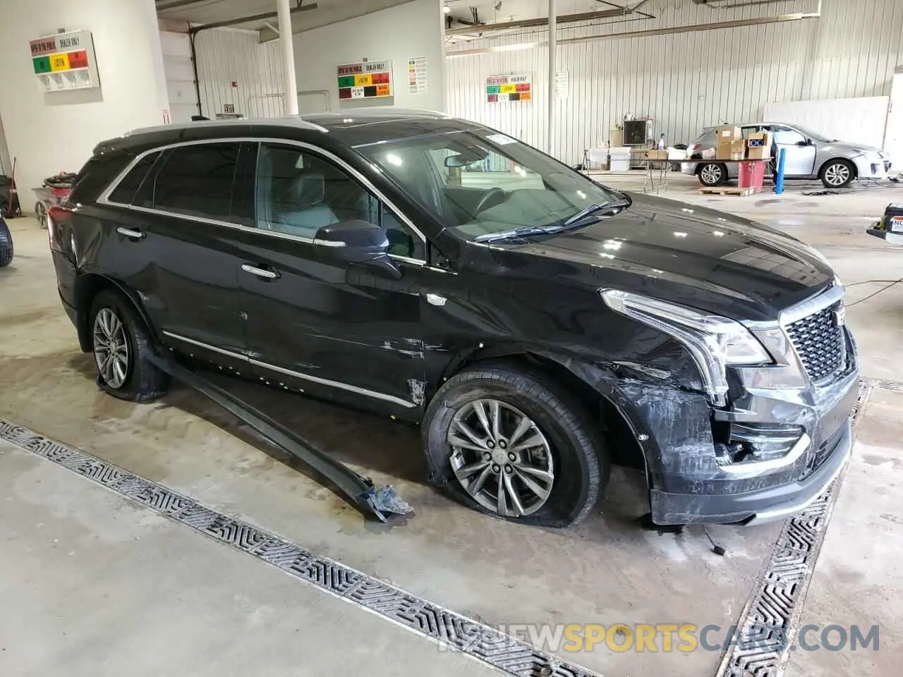 4 Photograph of a damaged car 1GYKNDRS6MZ137347 CADILLAC XT5 2021
