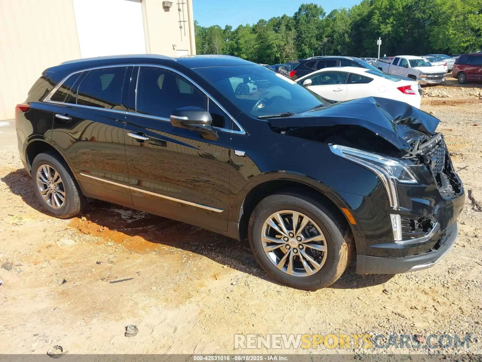 1 Photograph of a damaged car 1GYKNDRS6MZ156366 CADILLAC XT5 2021