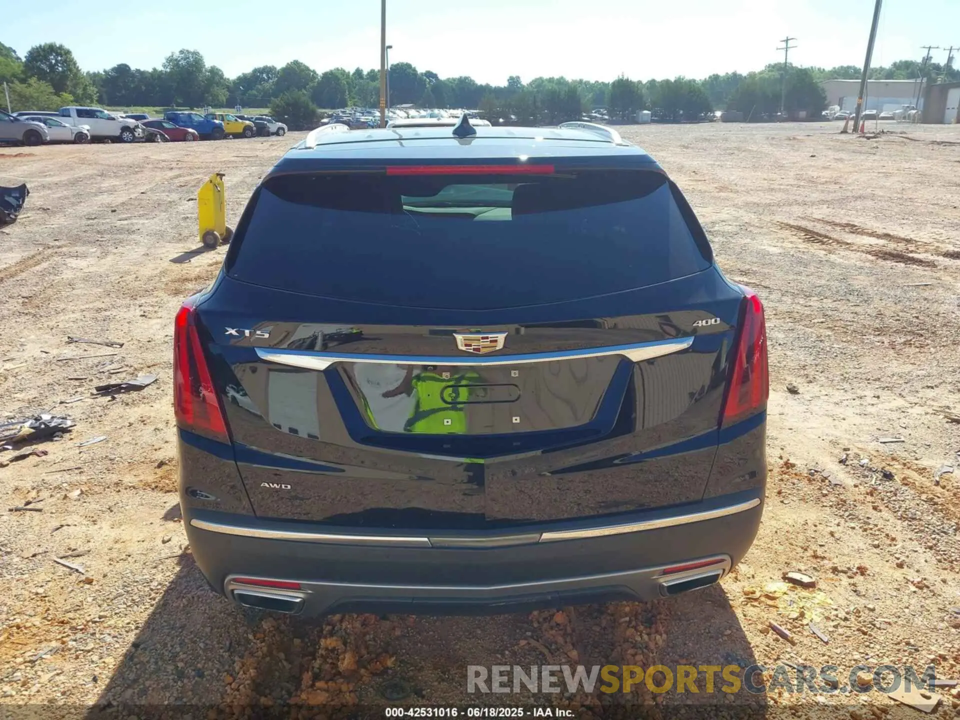 16 Photograph of a damaged car 1GYKNDRS6MZ156366 CADILLAC XT5 2021