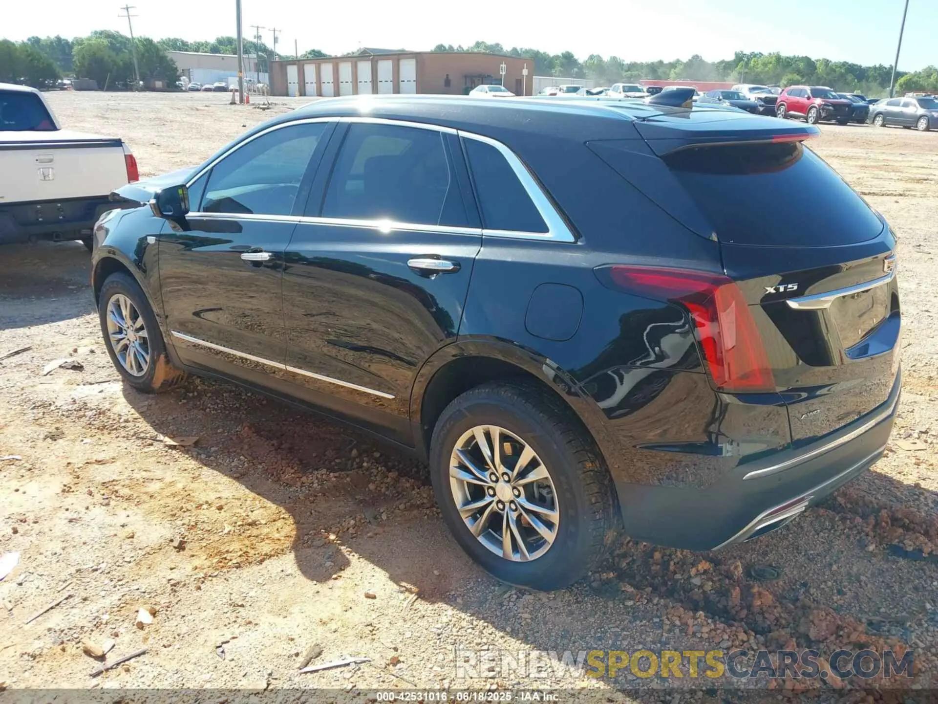 3 Photograph of a damaged car 1GYKNDRS6MZ156366 CADILLAC XT5 2021