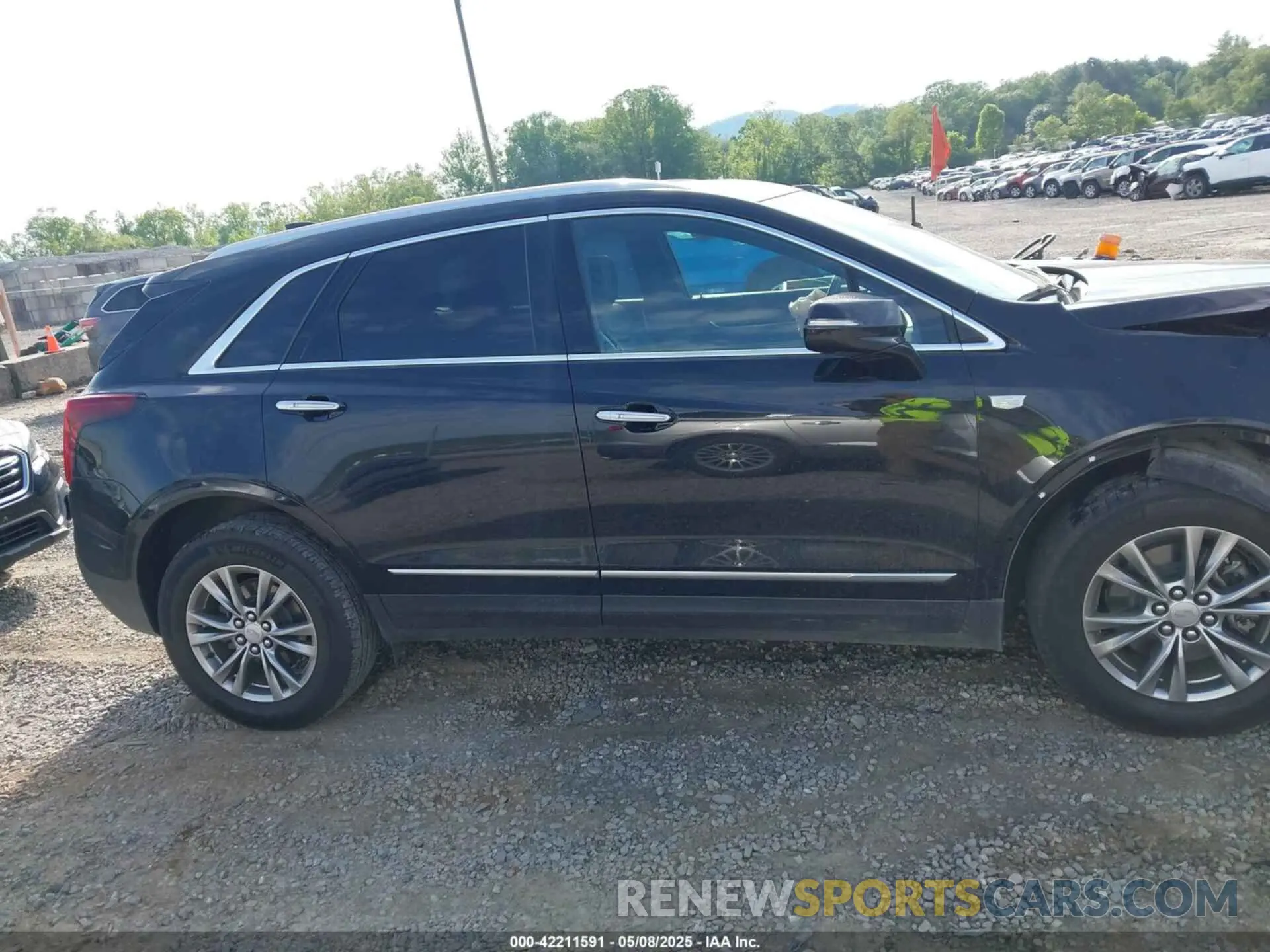 14 Photograph of a damaged car 1GYKNDRS6MZ207154 CADILLAC XT5 2021