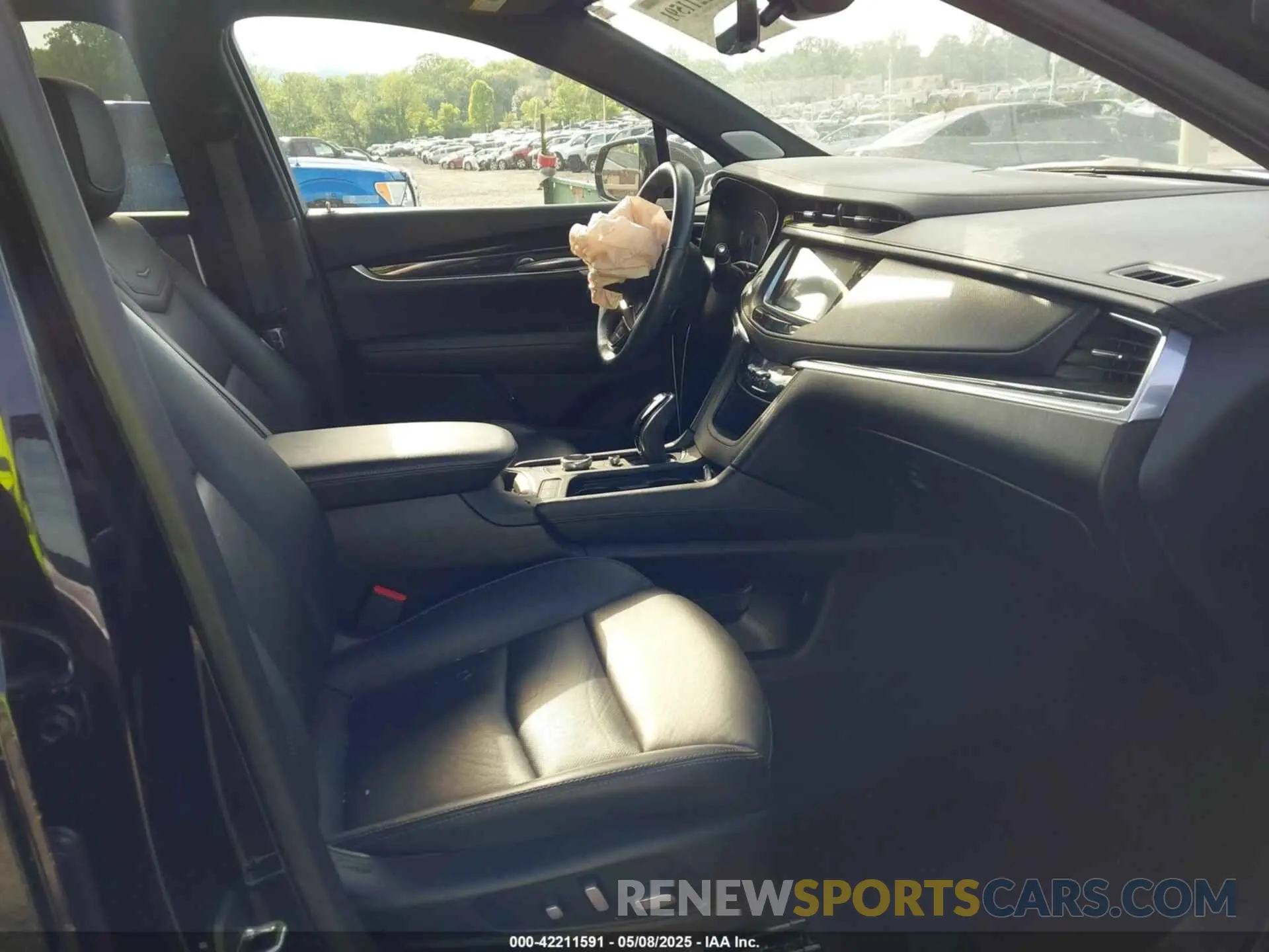 5 Photograph of a damaged car 1GYKNDRS6MZ207154 CADILLAC XT5 2021