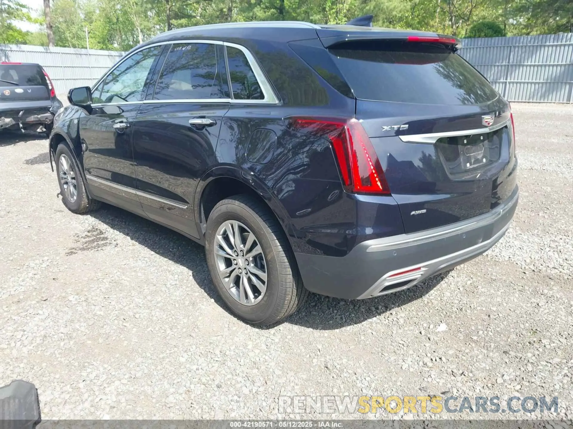 3 Photograph of a damaged car 1GYKNDRS8MZ217572 CADILLAC XT5 2021