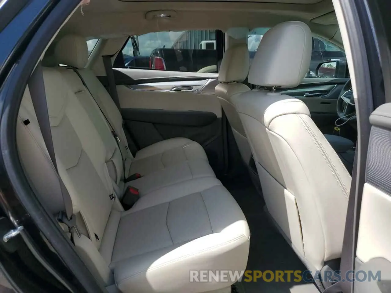 11 Photograph of a damaged car 1GYKNDRSXMZ138761 CADILLAC XT5 2021