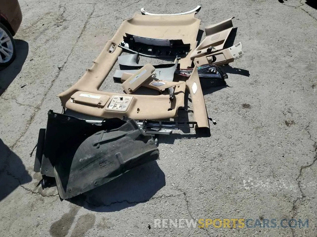 13 Photograph of a damaged car 1GYKNHRS2MZ156923 CADILLAC XT5 2021