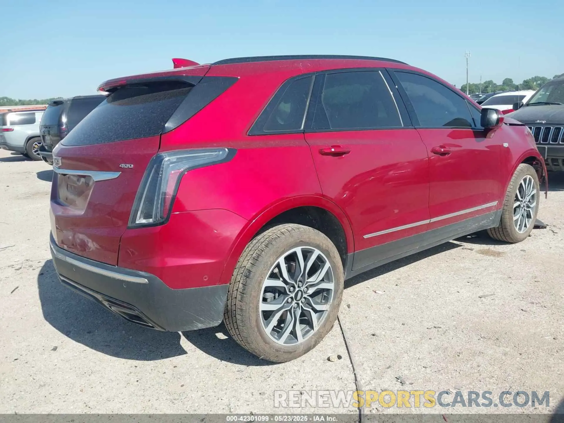 4 Photograph of a damaged car 1GYKNHRS2MZ201245 CADILLAC XT5 2021