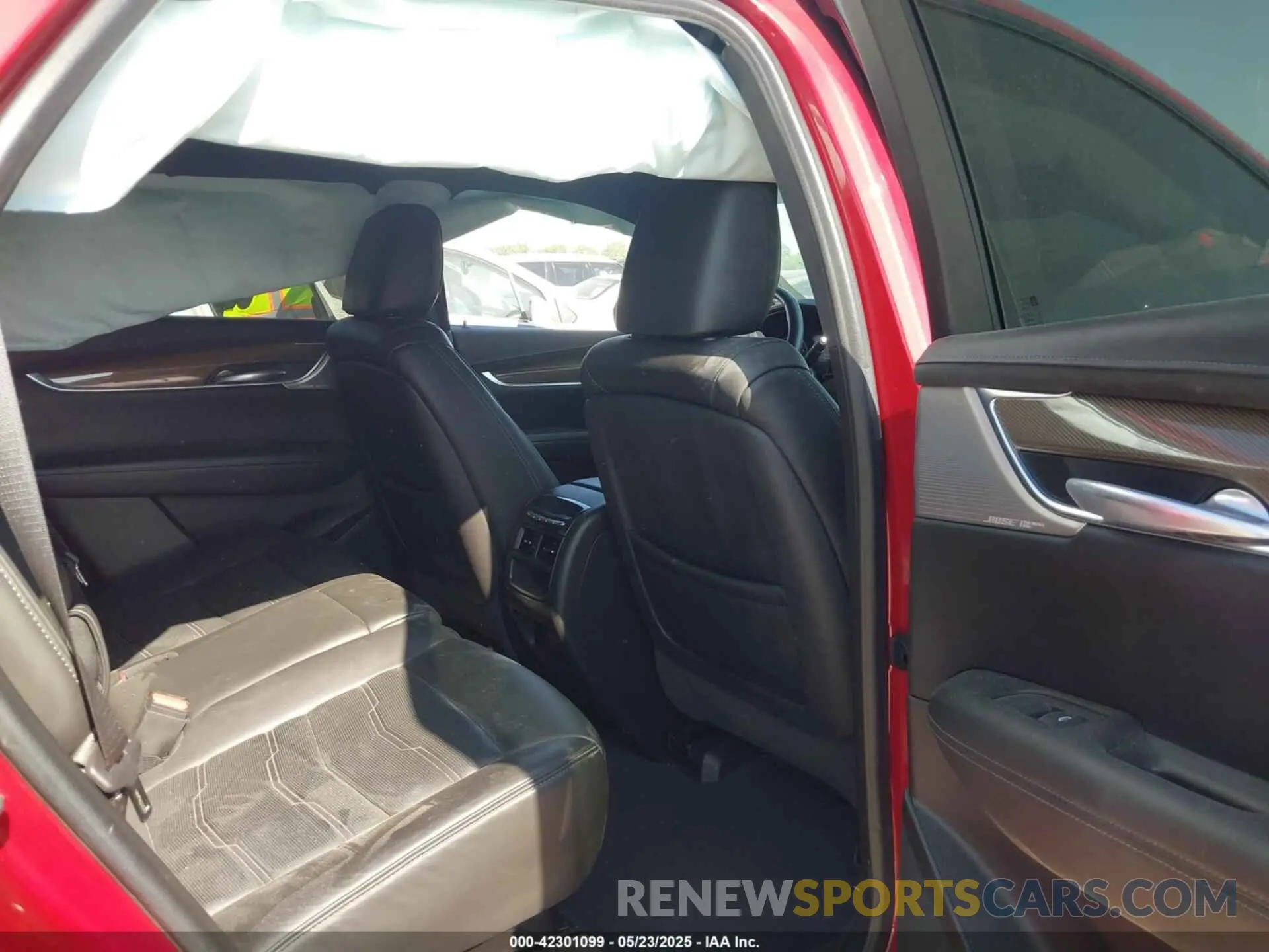 8 Photograph of a damaged car 1GYKNHRS2MZ201245 CADILLAC XT5 2021