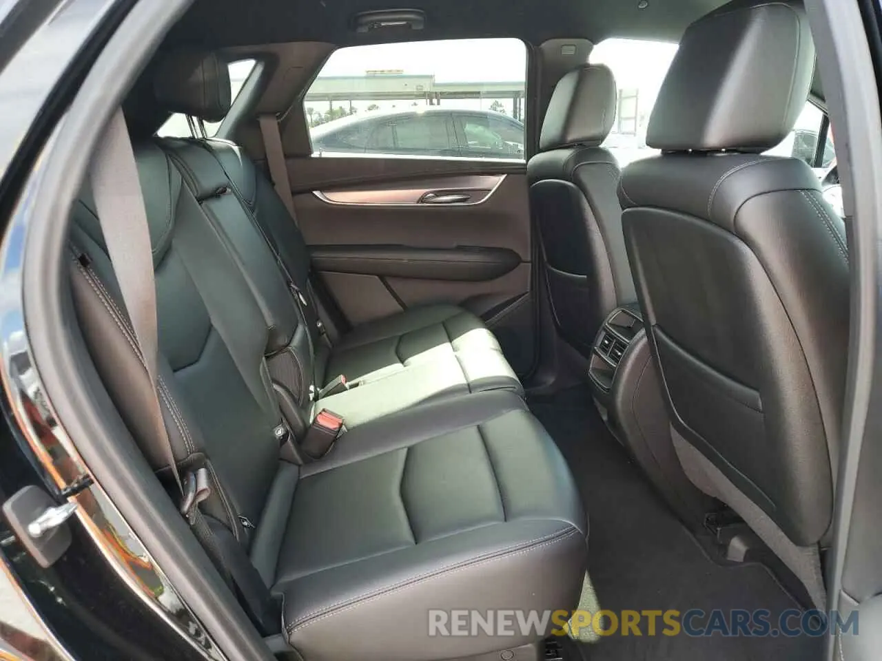 11 Photograph of a damaged car 1GYKNAR46NZ144896 CADILLAC XT5 2022