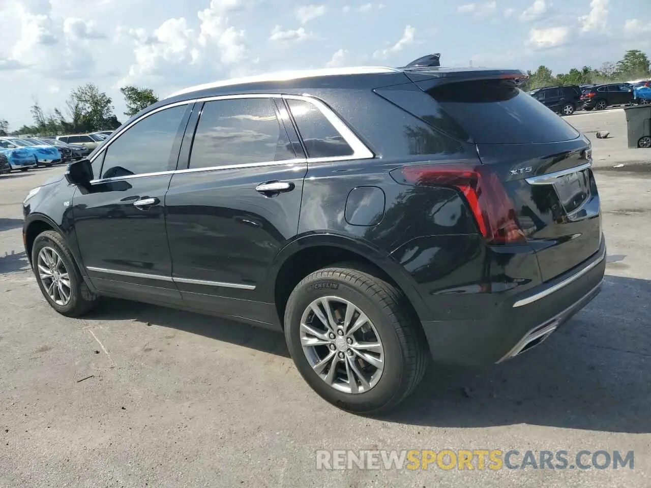 2 Photograph of a damaged car 1GYKNCRS7NZ101131 CADILLAC XT5 2022